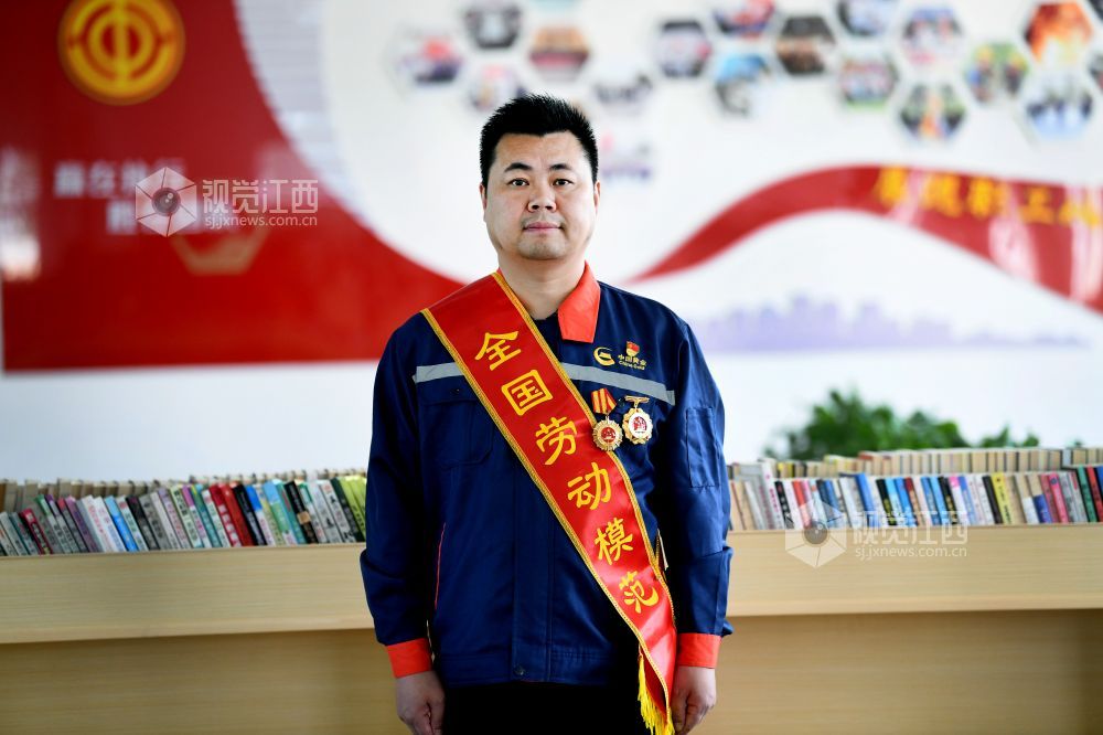 全国劳模倪平：用匠心铸就金色人生